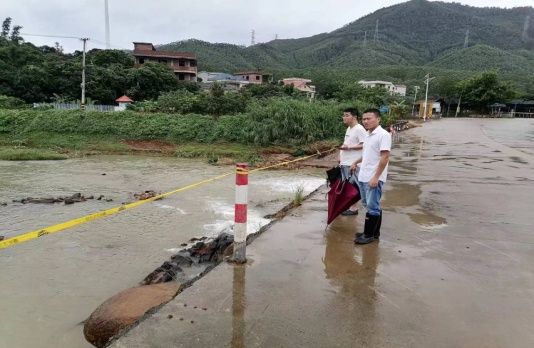 PG电子网站 PG电子龙海区水利局加强巡查筑牢台风“防御”墙(图16)